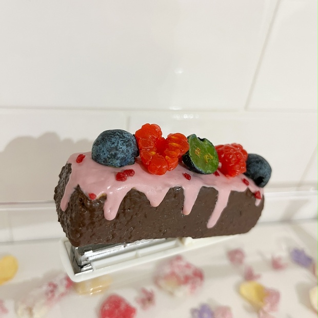 グラサージュいちごケーキ*ベリー*フェイクスイーツ*食品サンプル 熱く