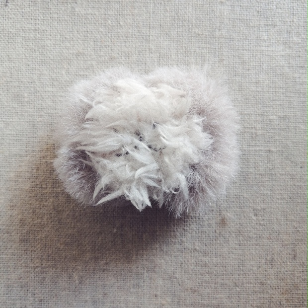 犬ふわふわピンバッジ キメラ おこめていこく Booth