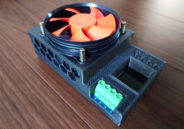Weytoll 150W 電子負荷テスター用 ケースのSTLデータ