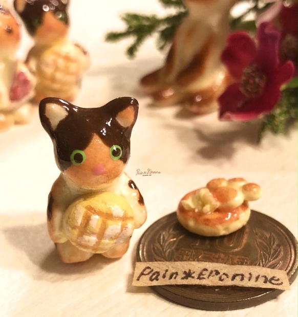 受注制作】食いしん坊な仔猫パン：ハチワレ(メロンパン) - paineponine