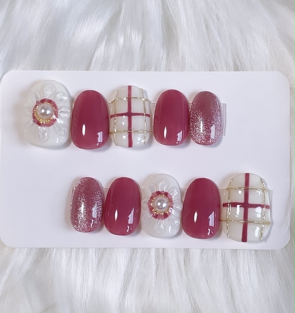 no.028いちご ネイルチップ ガーリー ピンク 赤 マグネット チェック 花 no.028いちご ネイルチップ ガーリー ピンク 赤 マグネット チェック