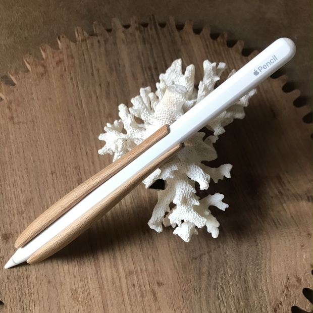 Apple Pencil Pro アートワーク付き Apple Pencil用 太径《絵仕事グリップ PRO 》充電可能タイプ / タッチ