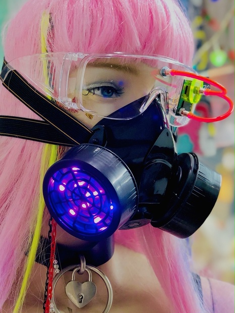 光るガスマスク LEDライト搭載 リモコン操作 - BrokenDoll Japan