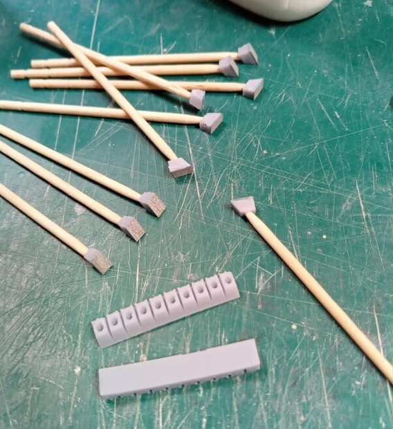 紙やすり用台座(つまようじ使用推奨)（※商用利用不可）