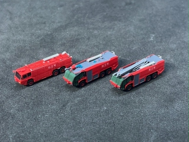 1/400 GSEシリーズ No.17 空港化学消防車B（パンター）セット（塗装