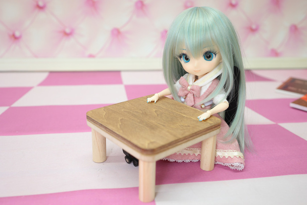 ちっちゃいリバーシブル天板のコタツにもなるローテーブル