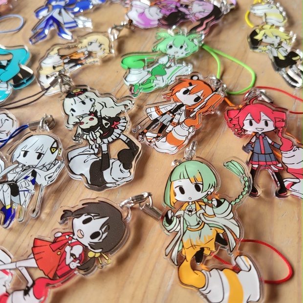 絵の具×ボカロ アクリルストラップ - ClowZ｜渡瀬しぃの - BOOTH
