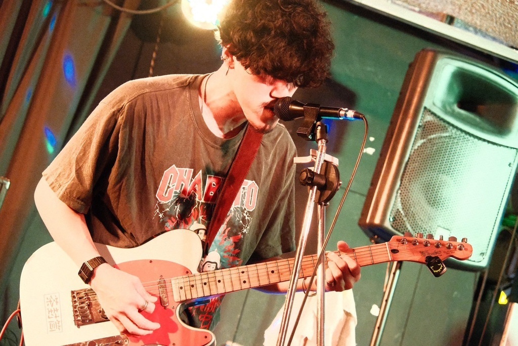 野蛮Tシャツ 古着風