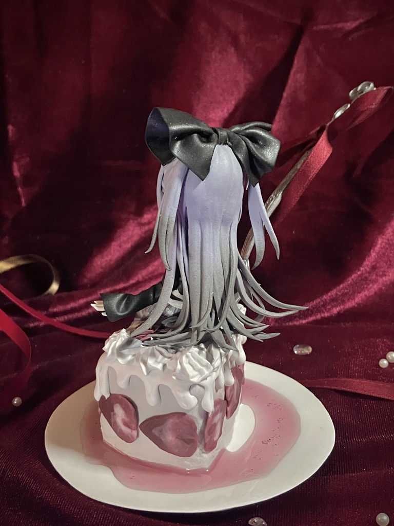 【オリジナル】粘土フィギュア🍰🎀🖤【ヴィネット風】