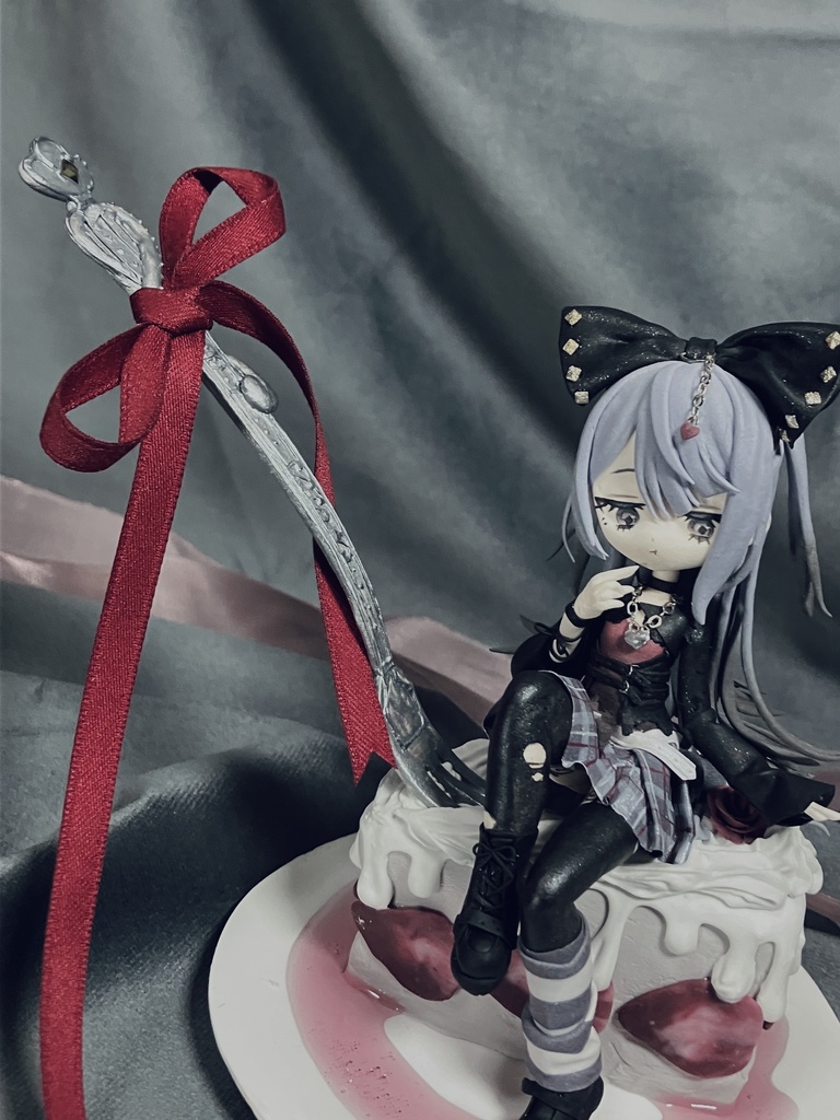 【オリジナル】粘土フィギュア🍰🎀🖤【ヴィネット風】