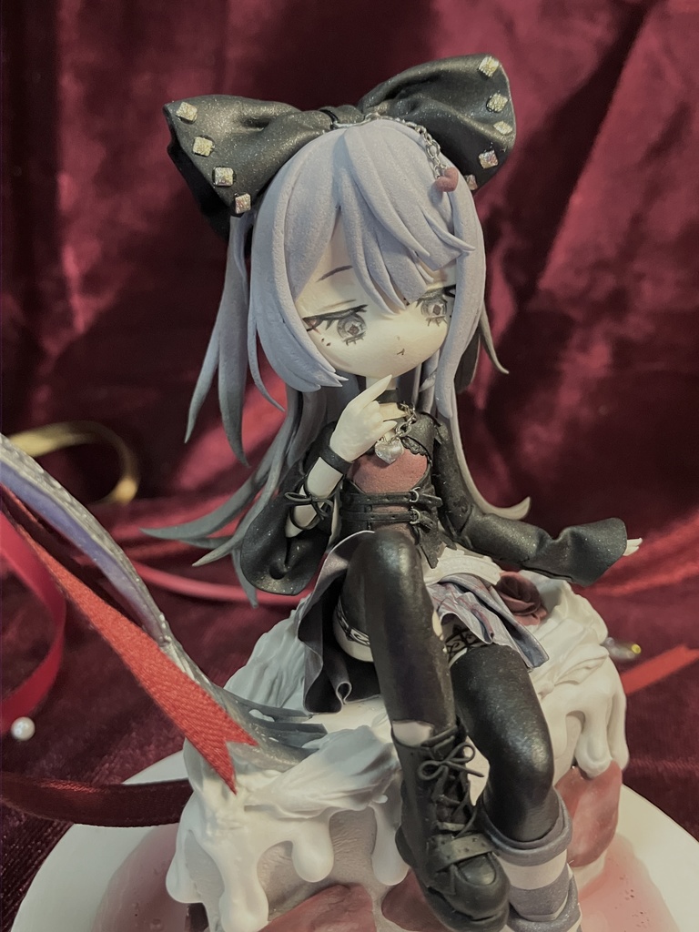 【オリジナル】粘土フィギュア🍰🎀🖤【ヴィネット風】