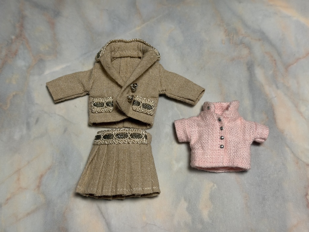 スーツセット　ライトベージュ（スカート）