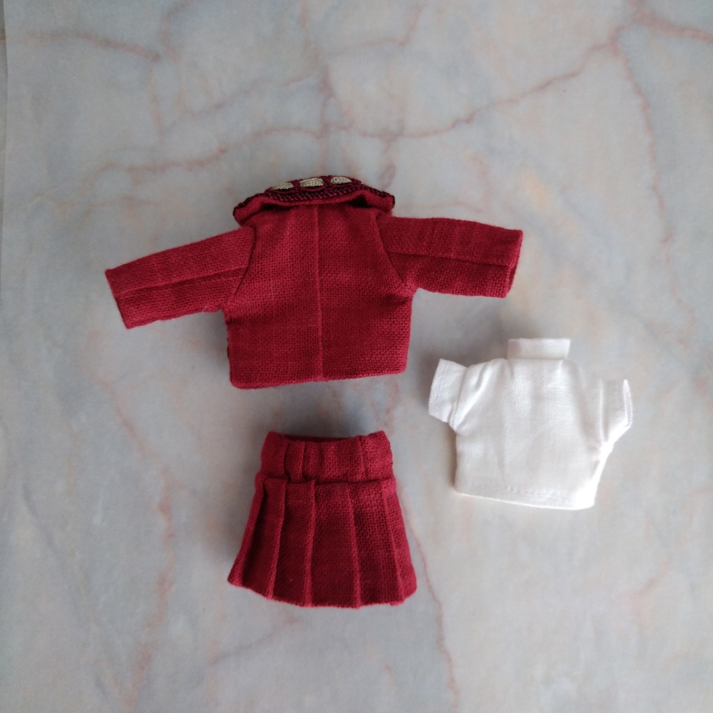 スーツセット赤 (スカート)