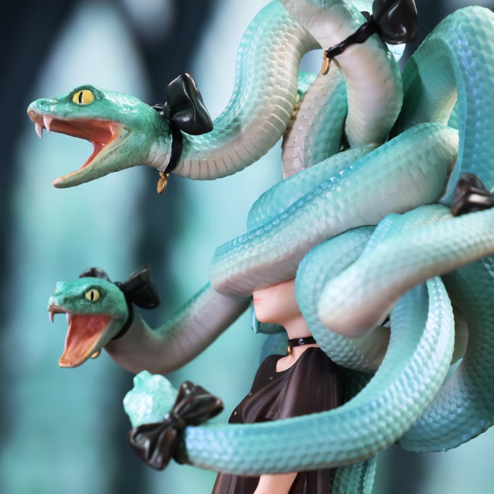 Medusa Girl-Green Viper|Xで人気のイラストレーターによるオリジナルキャラフィギュア