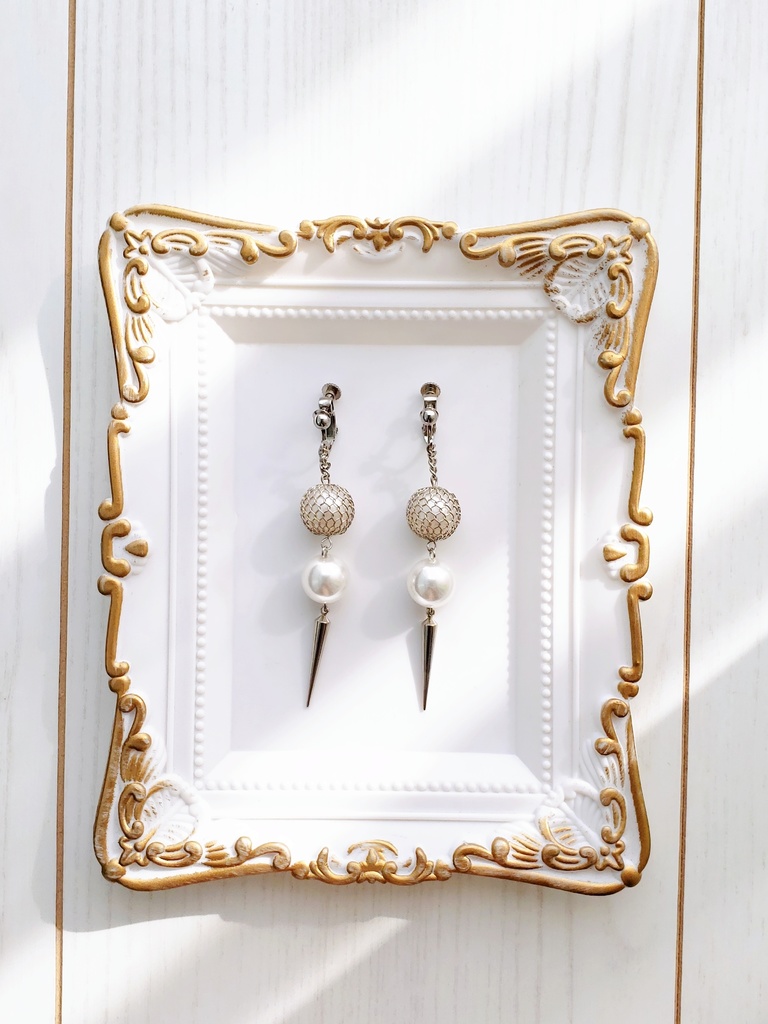 白い死神の部下イヤリング