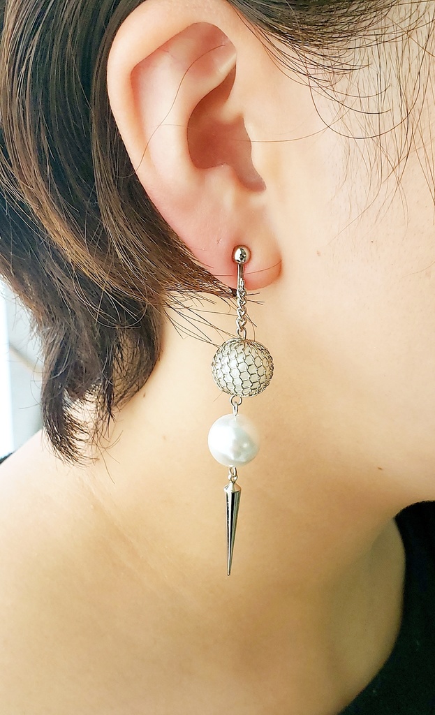 白い死神の部下イヤリング