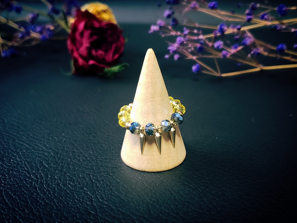 ウルヴァリンイヤーカフ