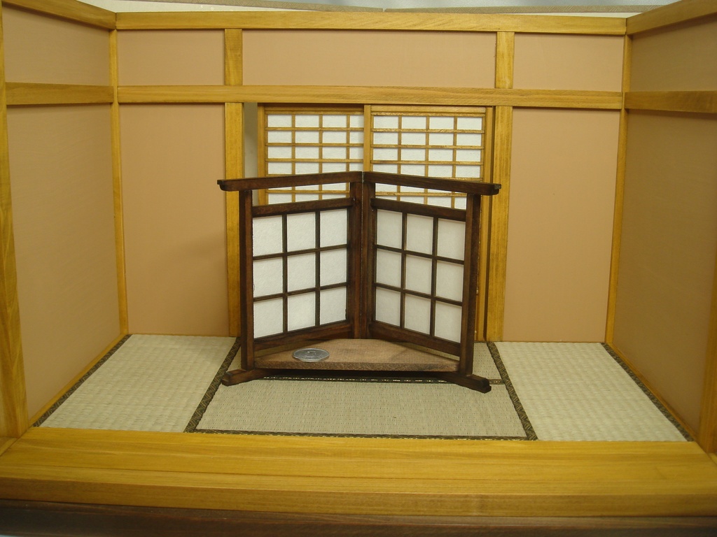 開き衝立 台付き