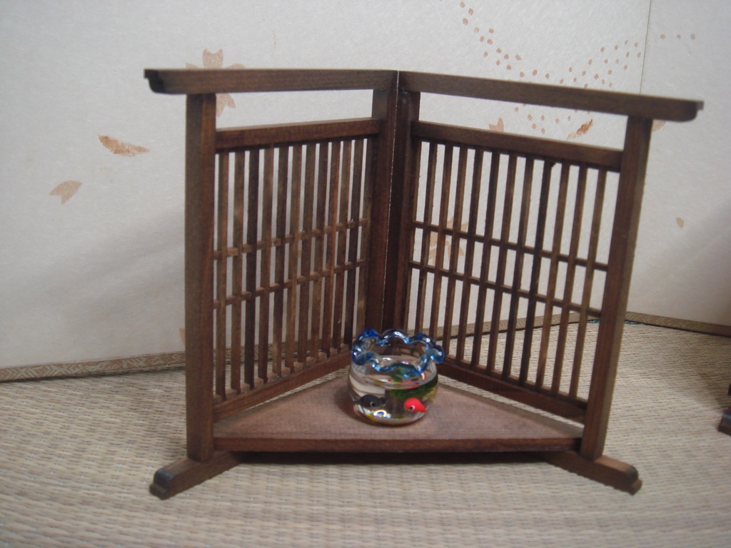 開き衝立 台付き