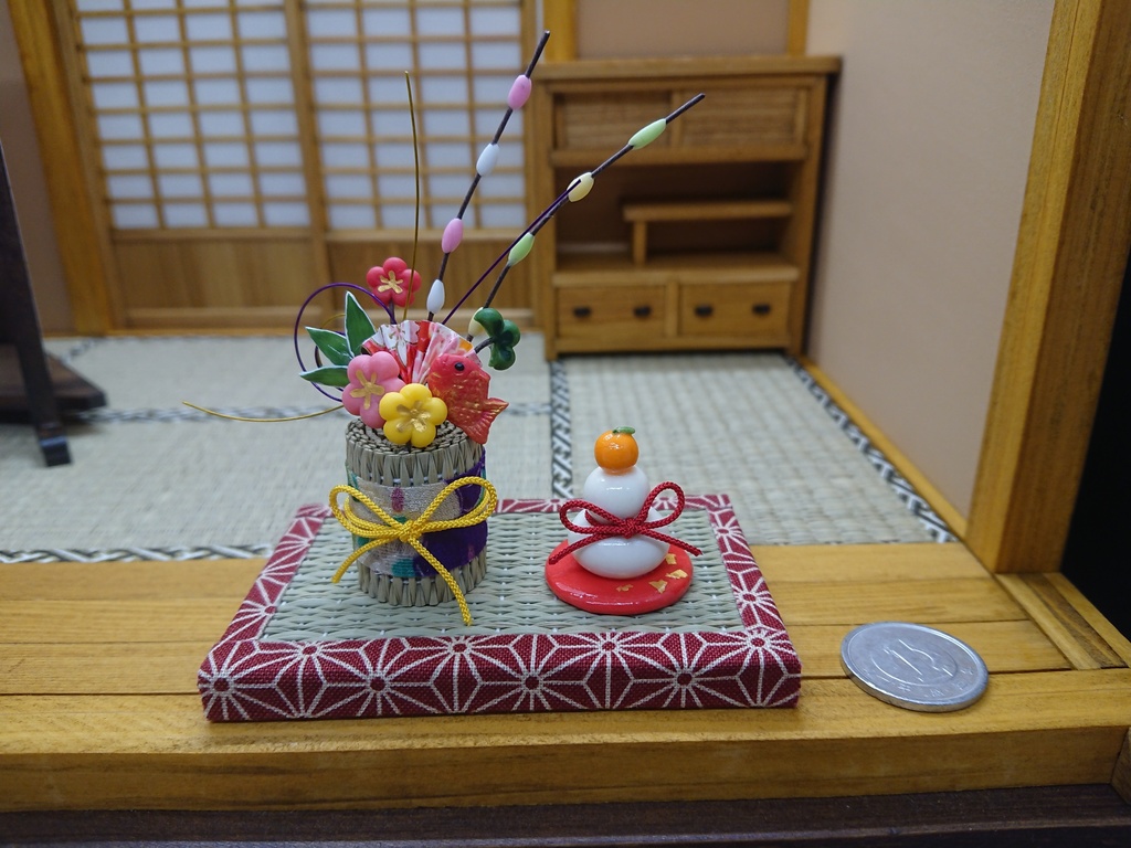 三方(三宝)とお団子、鏡餅