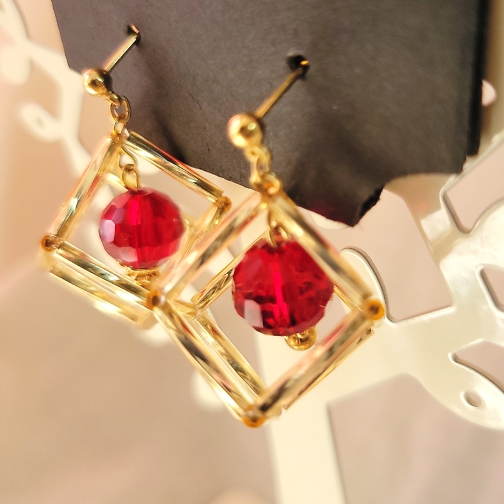 ✨ ✵ Xmas SALE！！✵ ✨】 ♦︎高品質♦︎ アメトリンピアス 【12月