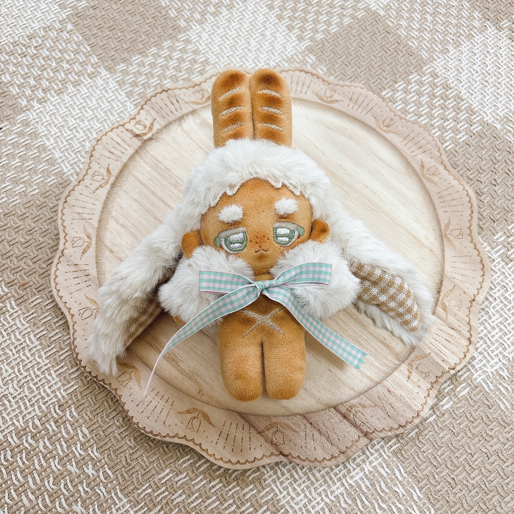 パンみみユキウサギくんのぬいぐるみ