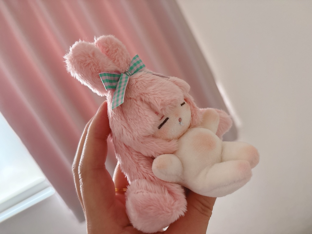 お腹いっぱい満腹ひるねうさぎのぬいぐるみ