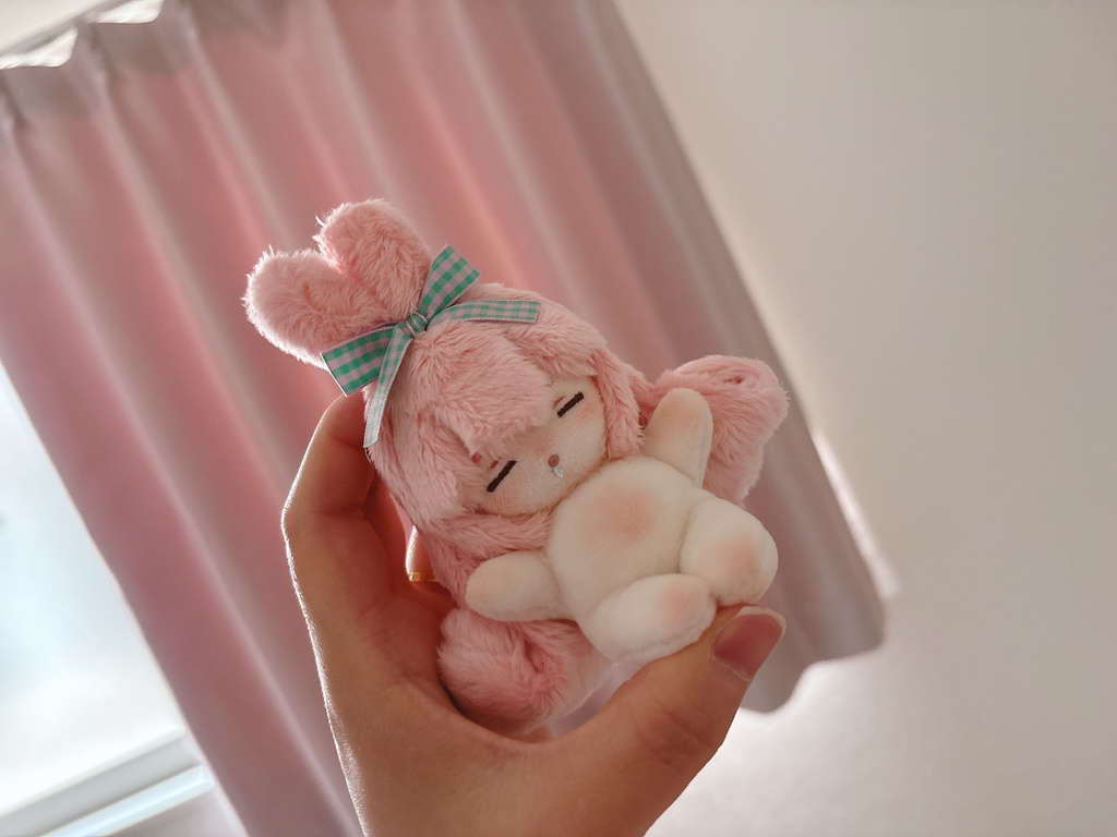お腹いっぱい満腹ひるねうさぎのぬいぐるみ