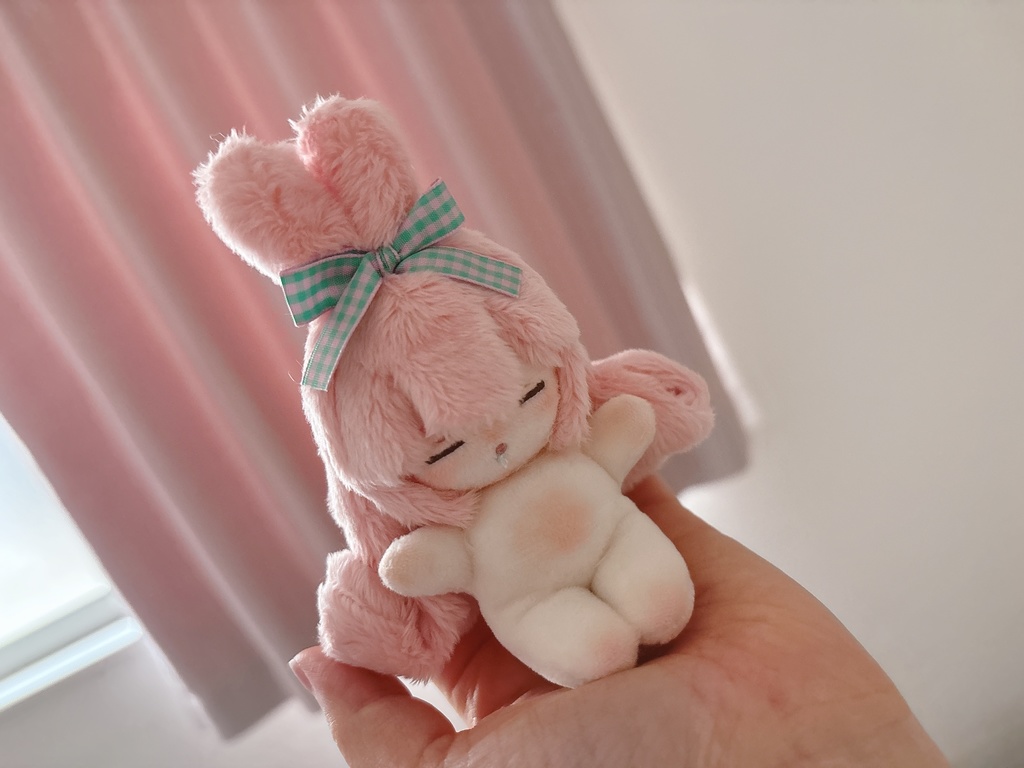 お腹いっぱい満腹ひるねうさぎのぬいぐるみ