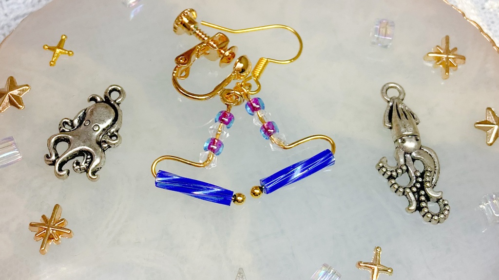 ローラーのイヤリング(ピアス)　【ブルー】