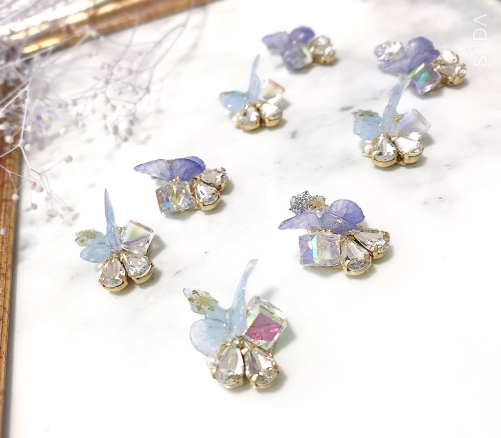 離そば💜💙てふてふ⋆°。✩イヤリング*ピアス