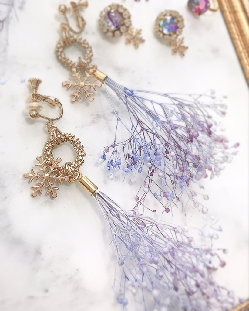 ふんわりかすみ草のロングピアス＊イヤリング