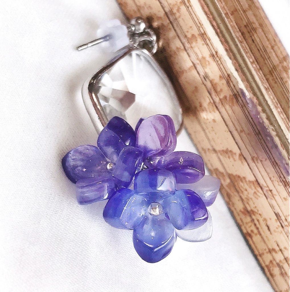 アシンメトリー紫陽花❁⃘*.゚耳飾り❁⃘*.゚