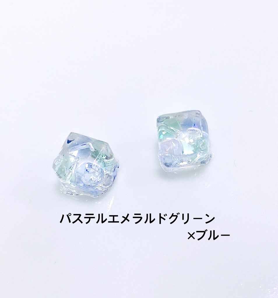 【Sサイズ】溶けだしそうな氷の耳飾り໒꒱·̩͙