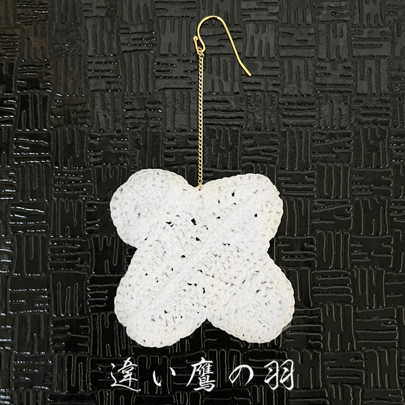 家紋レース編みのピアス('24,9,15 初出品)