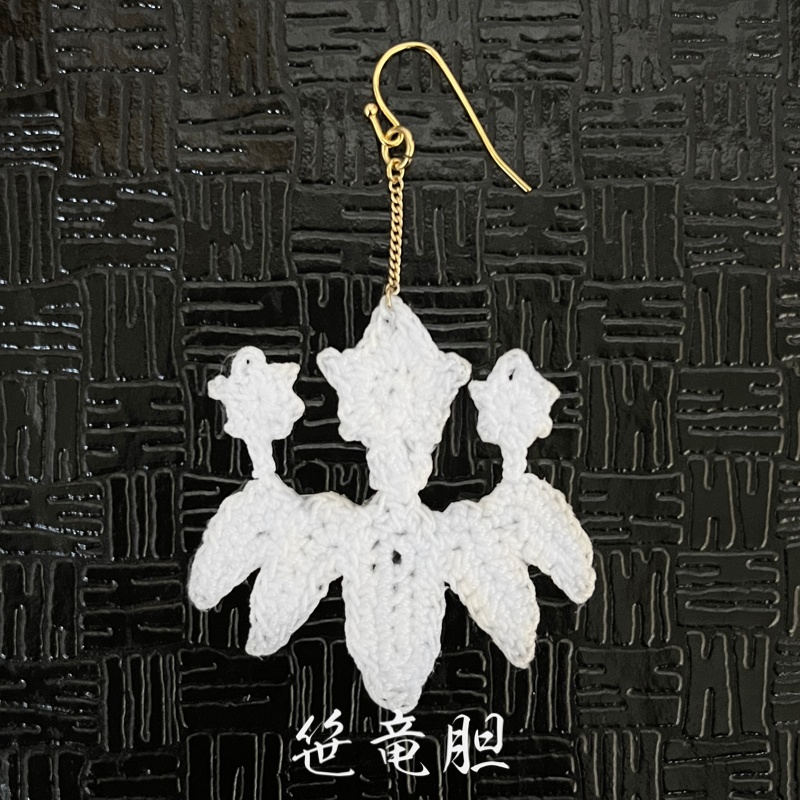 家紋レース編みのピアス('24,9,15 初出品)