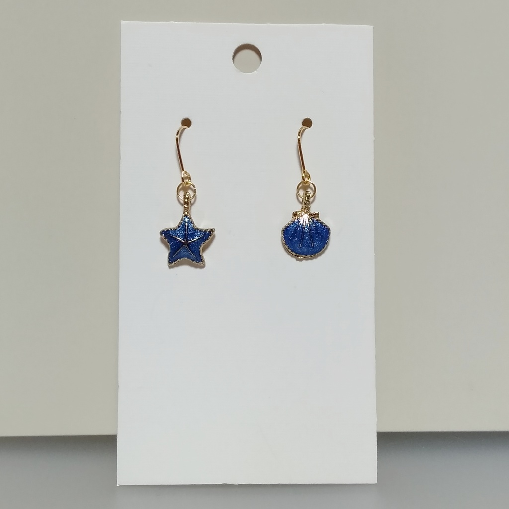 【夏・色違いあり】ヒトデと貝殻 ☆ シンプルピアス
