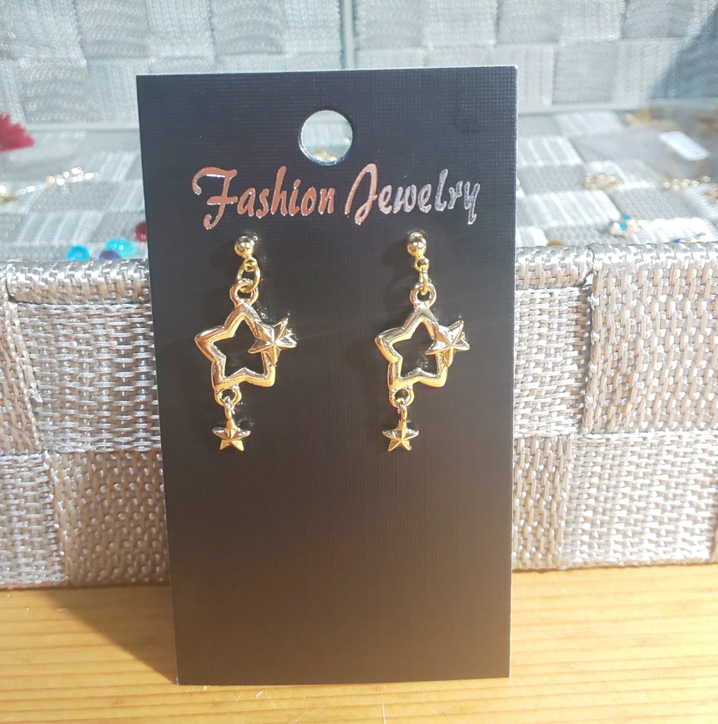 三日月☽・:*ゴールドピアス