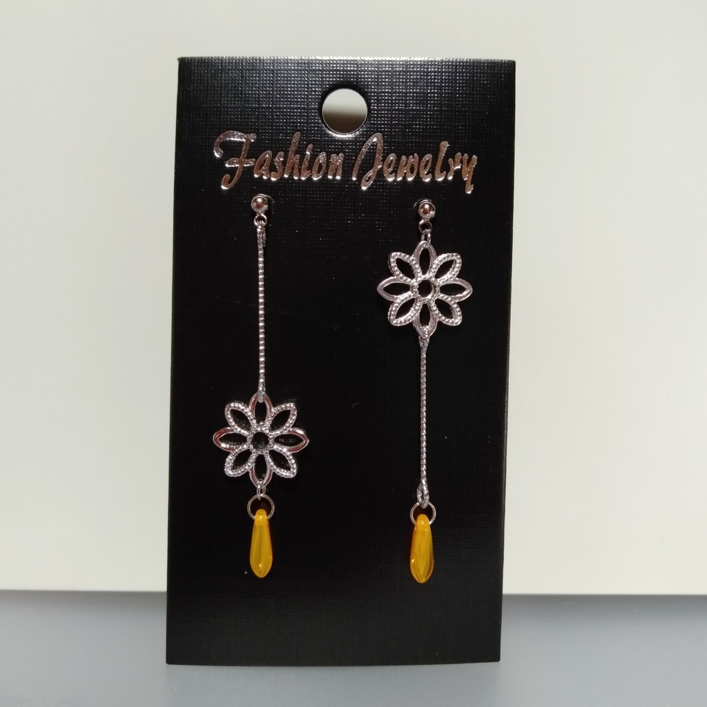 【リニューアル&新色追加】『クリアブルー』お花とミニダガー ꕤ︎︎ アシンメトリー ピアス