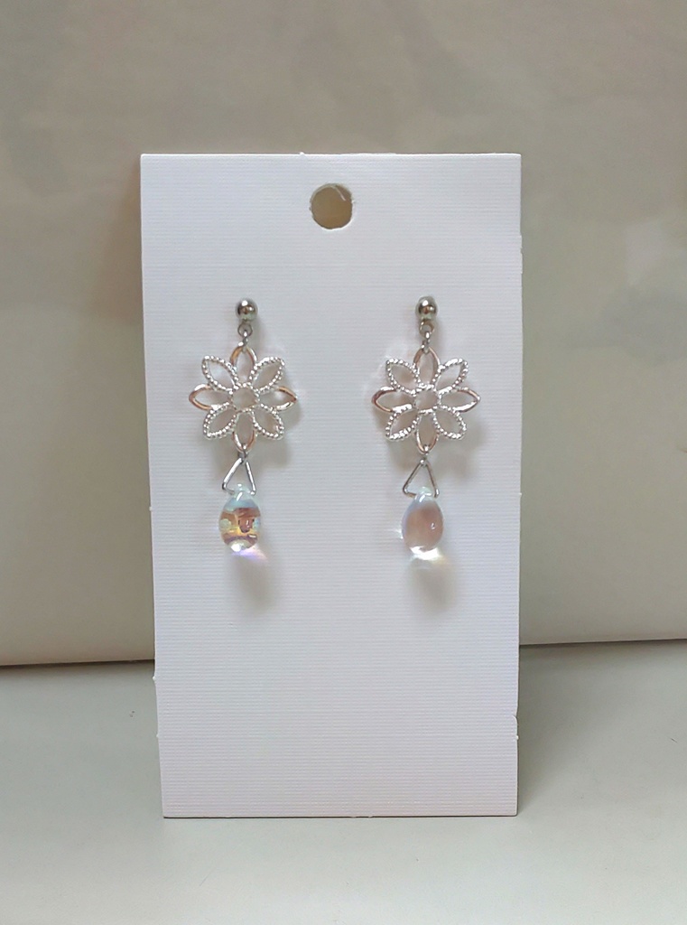 お花とクリアチェコ＊ピアス
