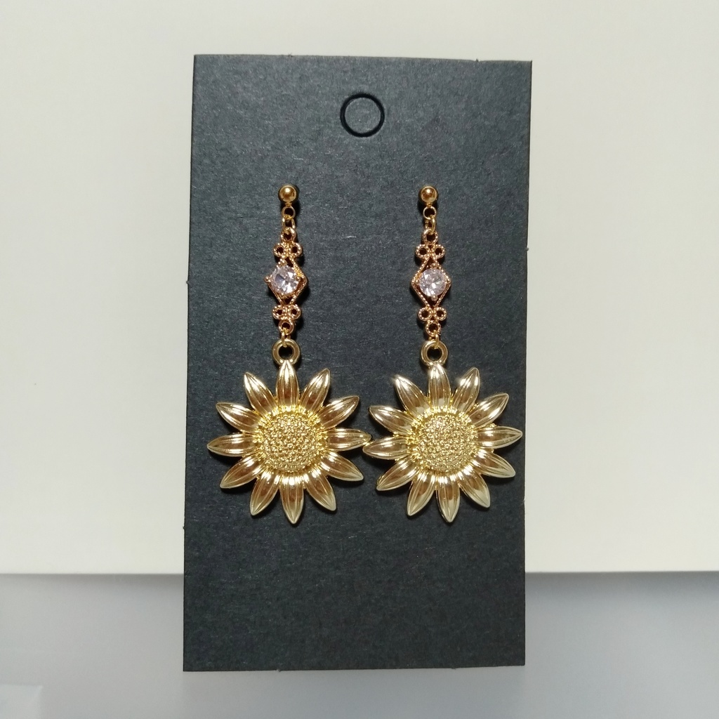 【夏・al】大きなひまわり 🌻 シンプル 夏ピアス