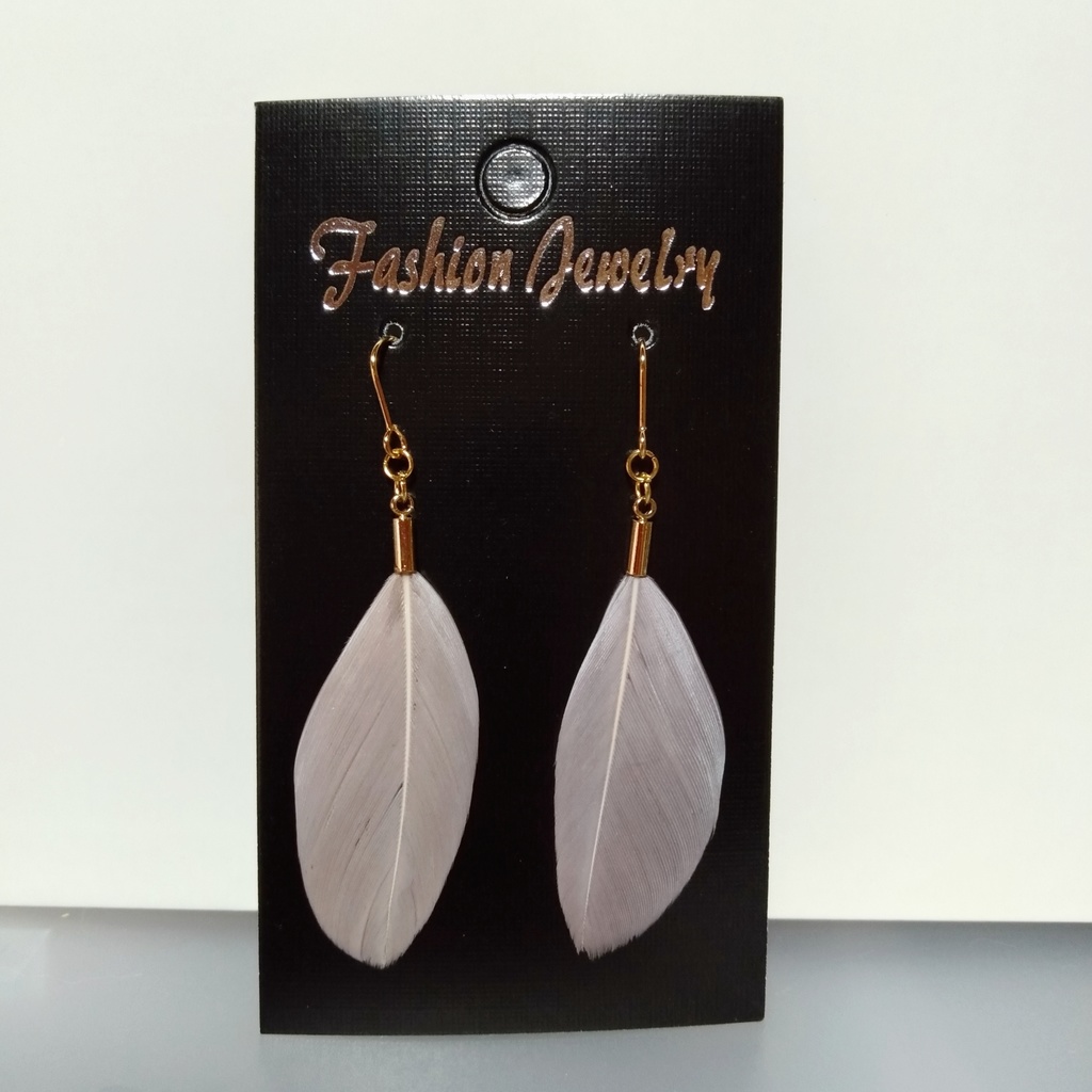 【一点物】ピンクフェザー ✳ シンプル ピアス〈色違いあり〉