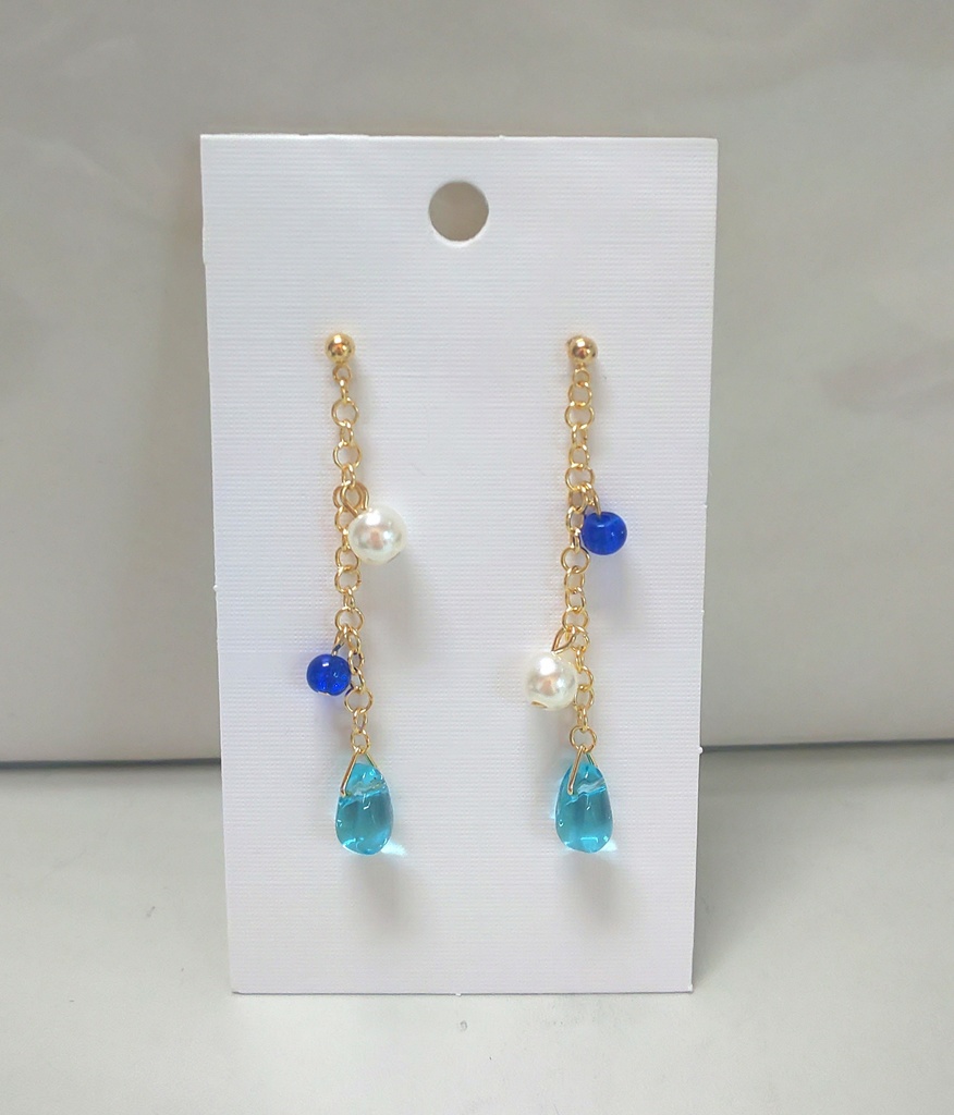 パールとビーズとレッドチェコ*ピアス