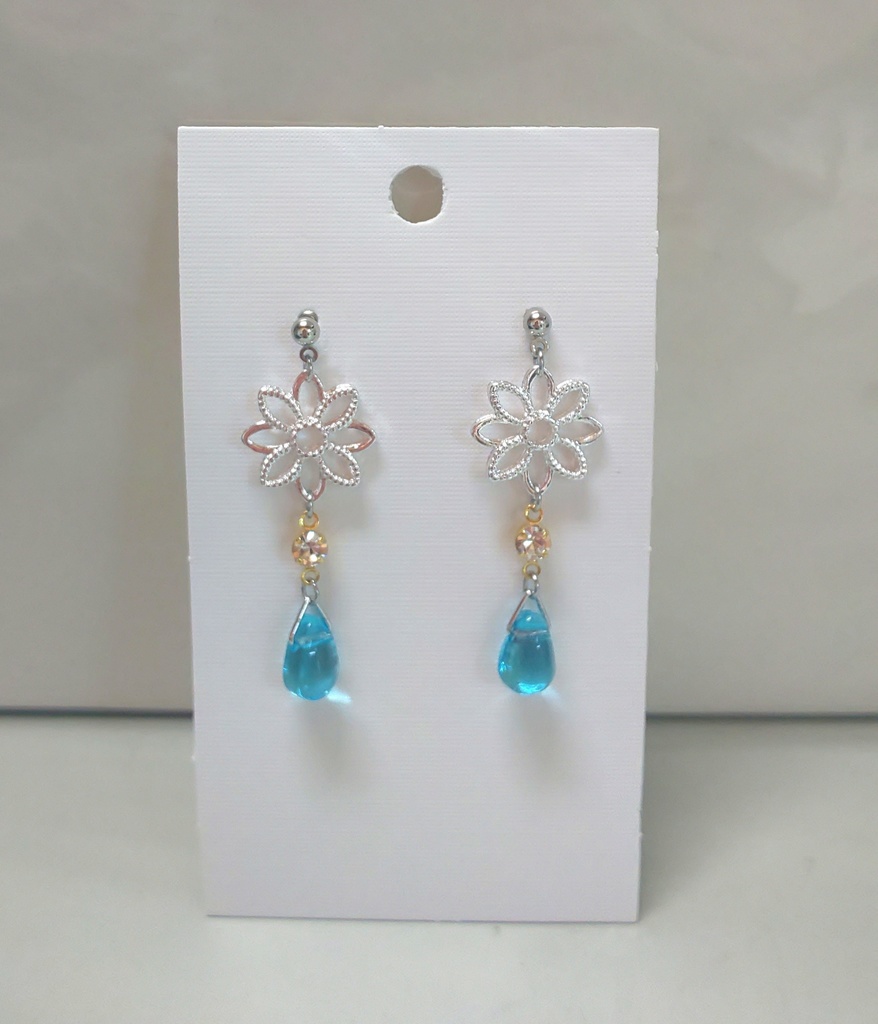 お花とホワイトストーン*ピアス