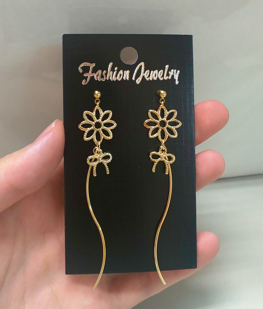 お花とリボン＊シンプルピアス