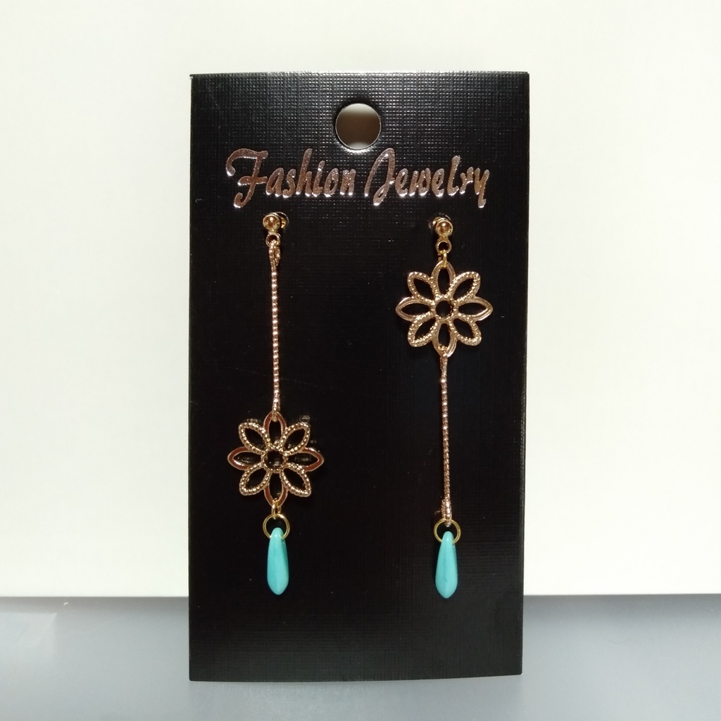 【リニューアル&新色追加】『クリアブルー』お花とミニダガー ꕤ︎︎ アシンメトリー ピアス