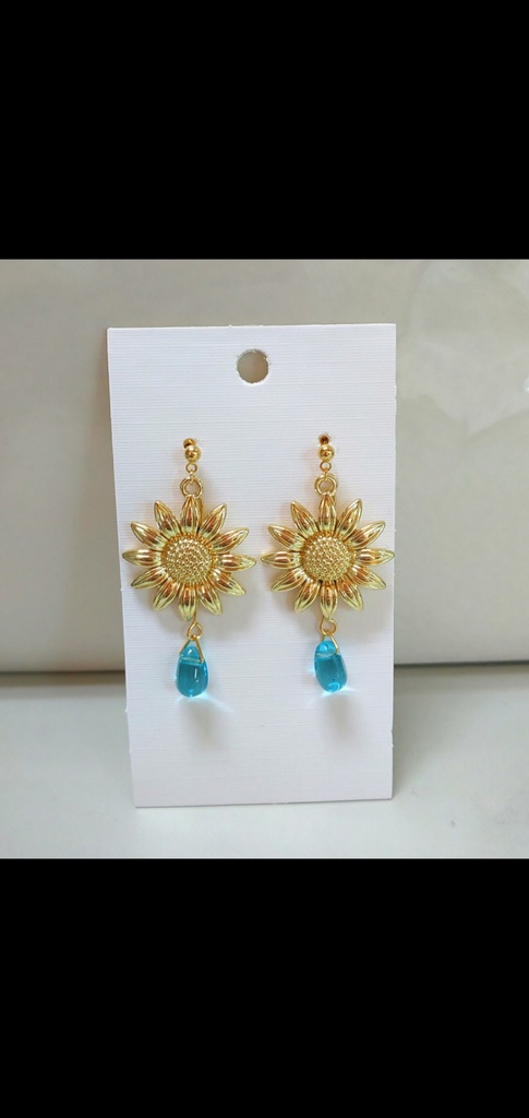 【写 直】ひまわり&青色チェコドロップ 🌻 夏ピアス