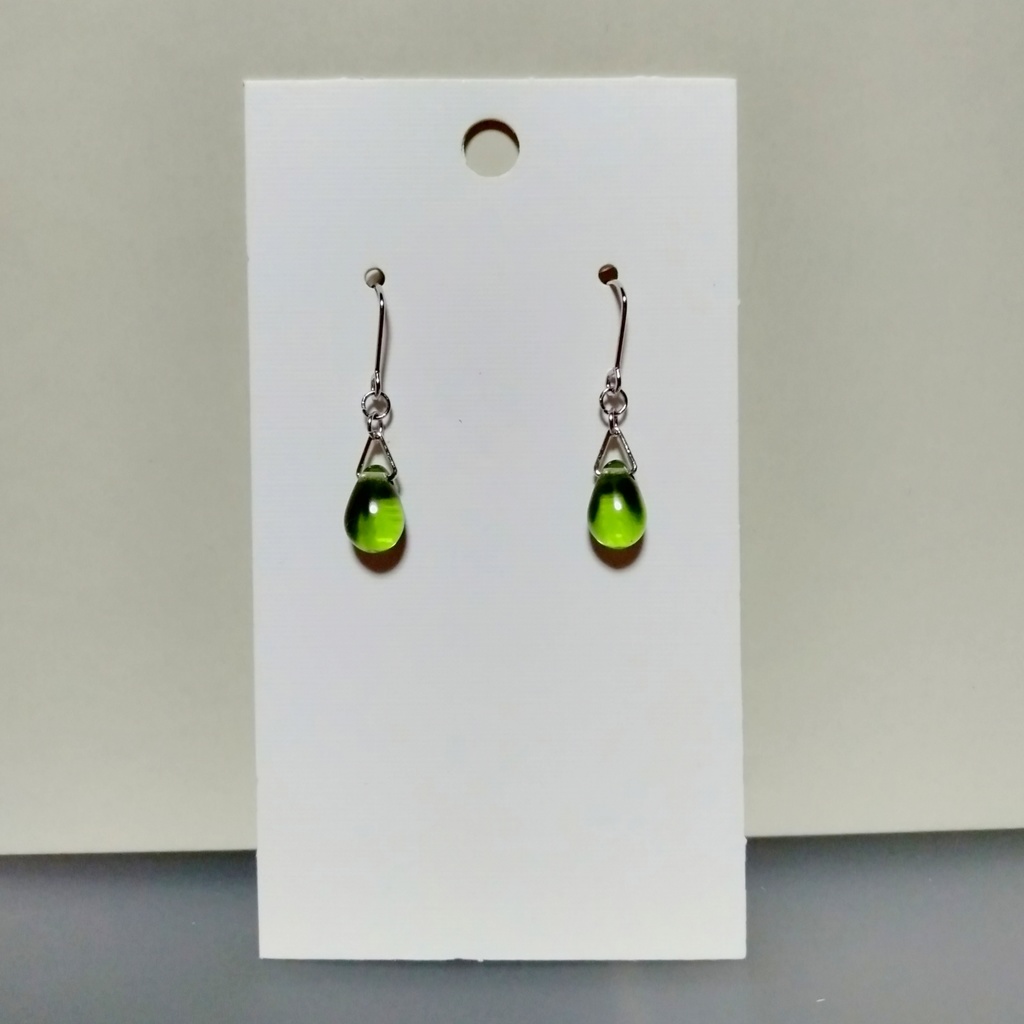 〈New〉チェコドロップ✳シンプル 1粒 ピアス