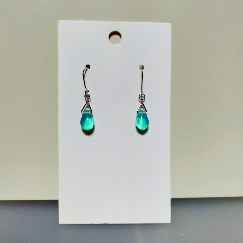 〈New〉チェコドロップ✳シンプル 1粒 ピアス