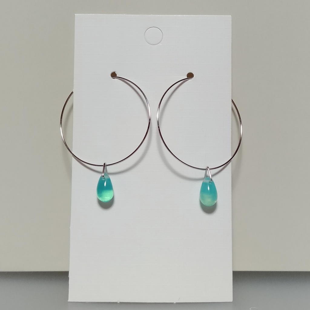 〈New〉『白』チェコドロップ ✳ シンプル フープピアス